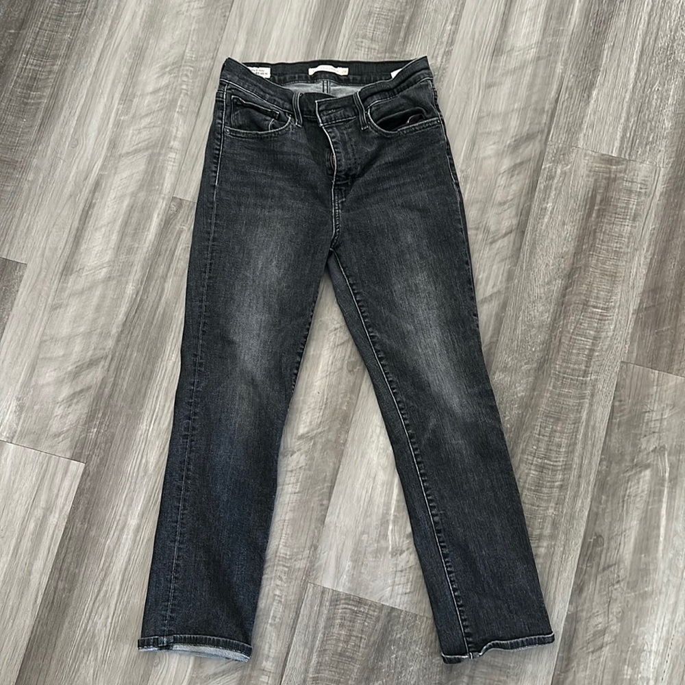 Levi’s 28 high rise black/dark gray wash jeans